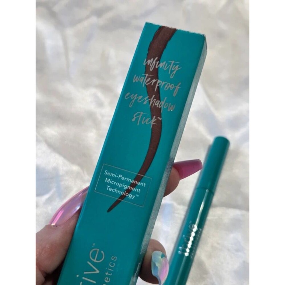 Thrive Infinity Waterproof Eyeshadow Stick - Riji (cocoa shimmer) - Picture 4 of 12